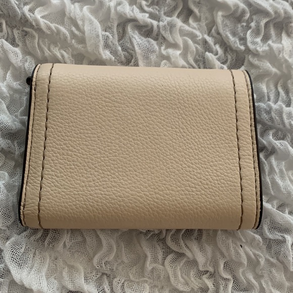 Brand new Tory Burch Felix Medium Wallet Brie - Picture 2 of 11